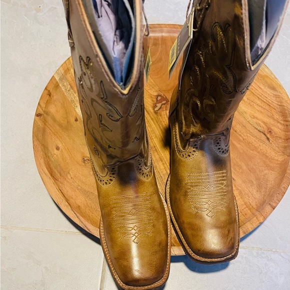 Roper - Picture 4 of 12